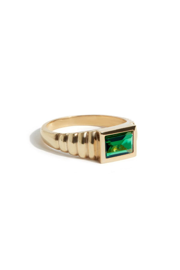 Baguette Art Deco Ring in Gold