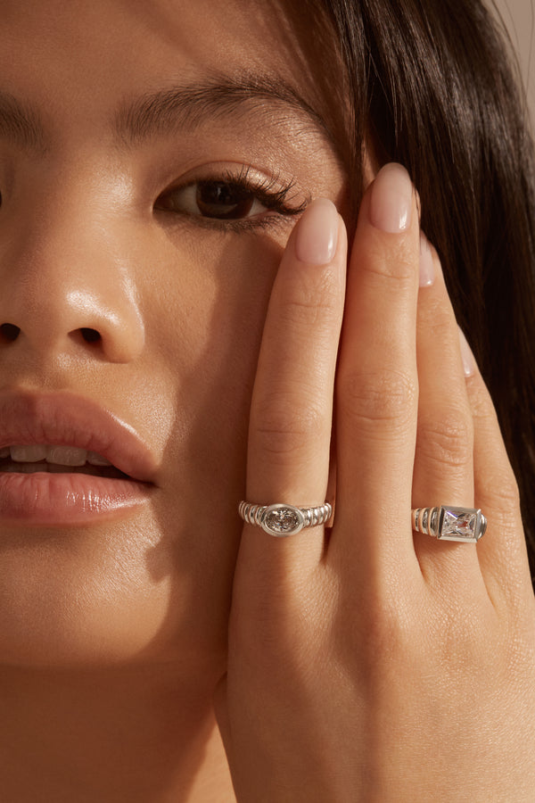 Oval Art Deco Ring in Silver